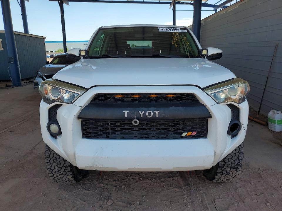2018 TOYOTA 4RUNNER SR5 — Фото 5 из 13