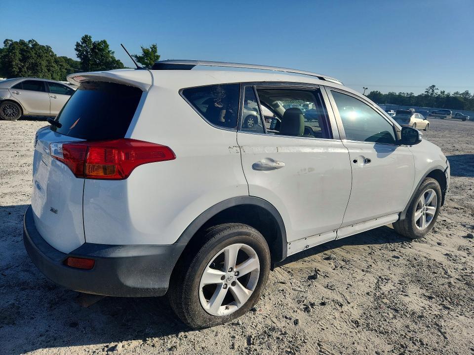 2014 TOYOTA RAV4 XLE — Фото 3 из 12