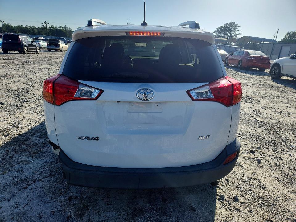 2014 TOYOTA RAV4 XLE — Фото 6 из 12