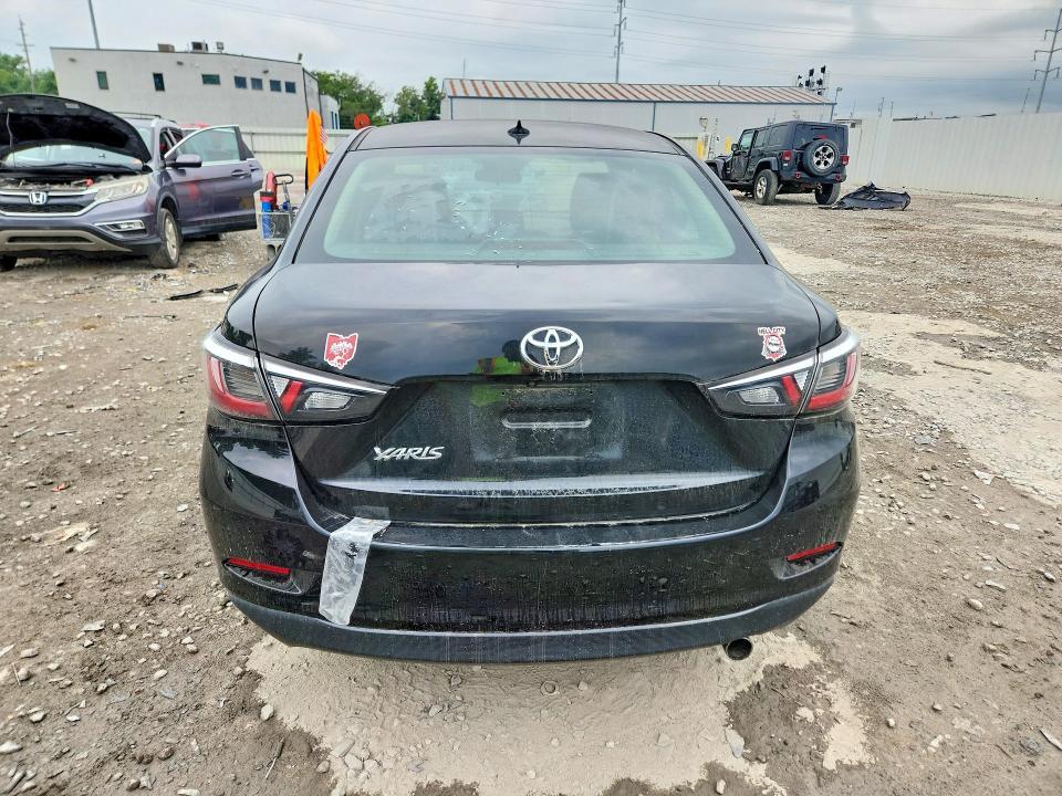 2019 TOYOTA YARIS L — Фото 6 из 13