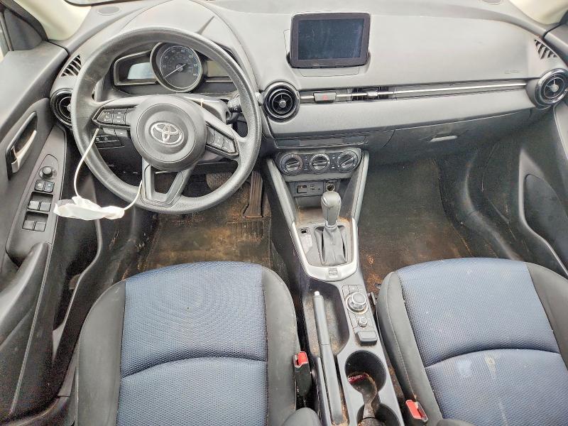 2019 TOYOTA YARIS L — Фото 8 из 13