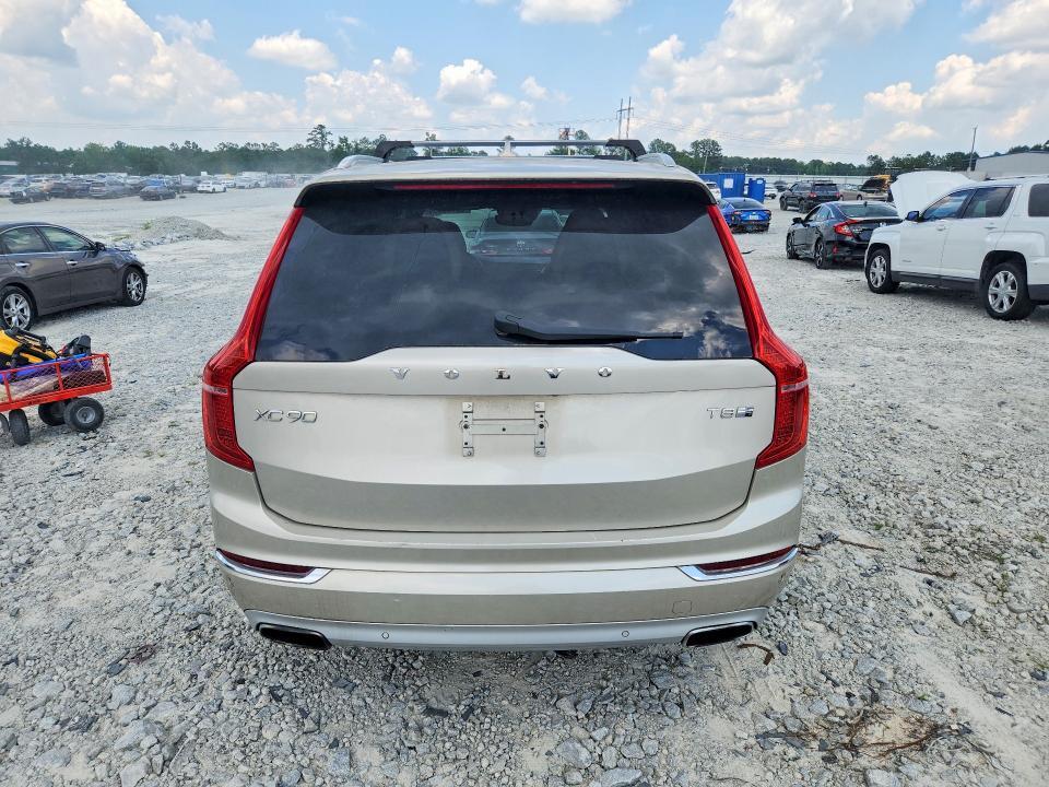 2017 VOLVO XC90 T8 — Фото 6 из 13