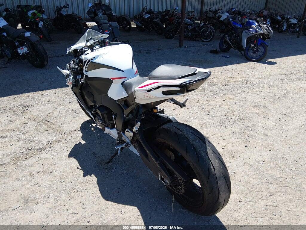 JH2SC771XTK900458 2026 HONDA CBR1000 photo no. 3