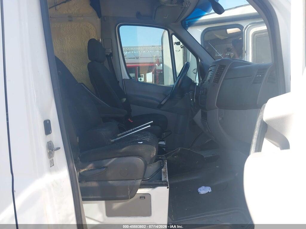 WD3PE8CD7HP523025 2017 MERCEDES-BENZ SPRINTER 2500 photo no. 5