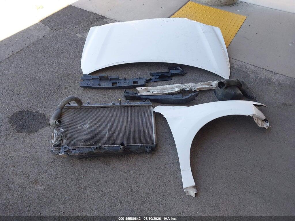 4T4BF3EK5BR200095 2011 TOYOTA CAMRY photo no. 12