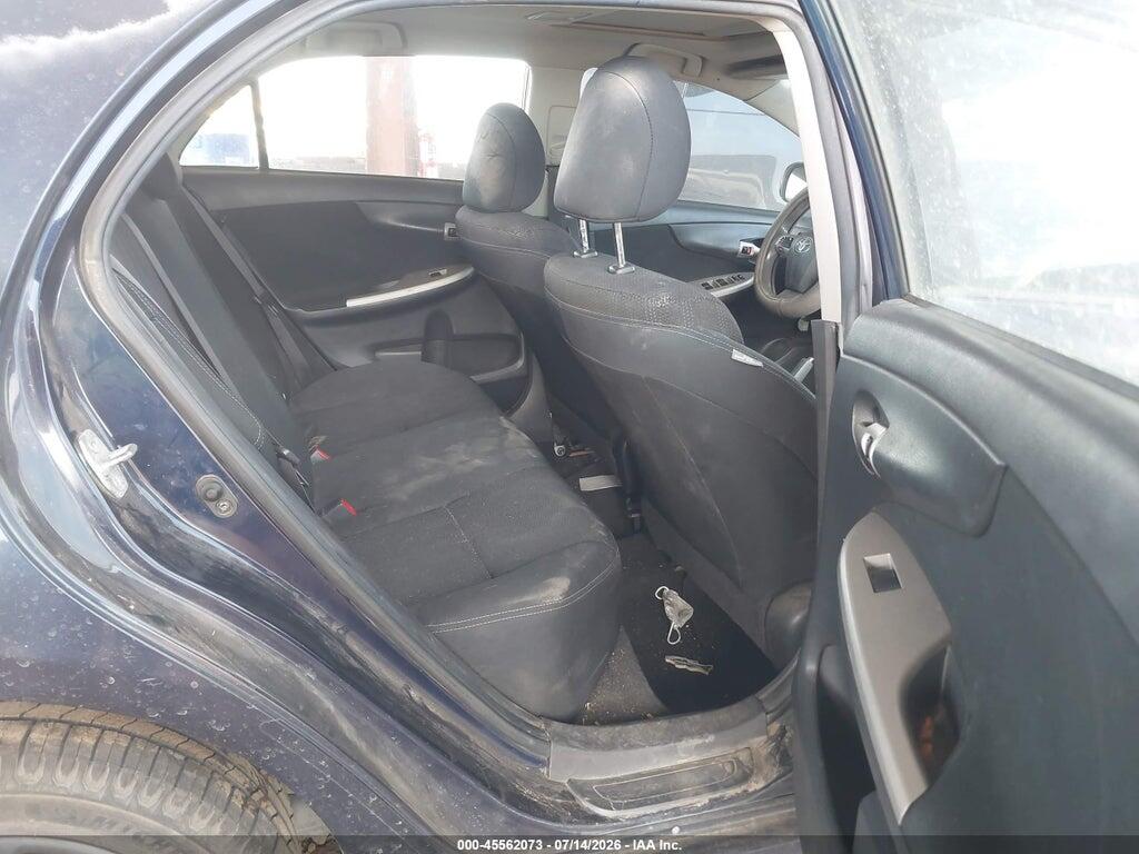 2T1BU4EE5CC767989 2012 TOYOTA COROLLA photo no. 8
