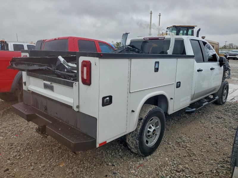 1GB5YLE78PF207625 2023 CHEVROLET SILVERADO photo no. 3