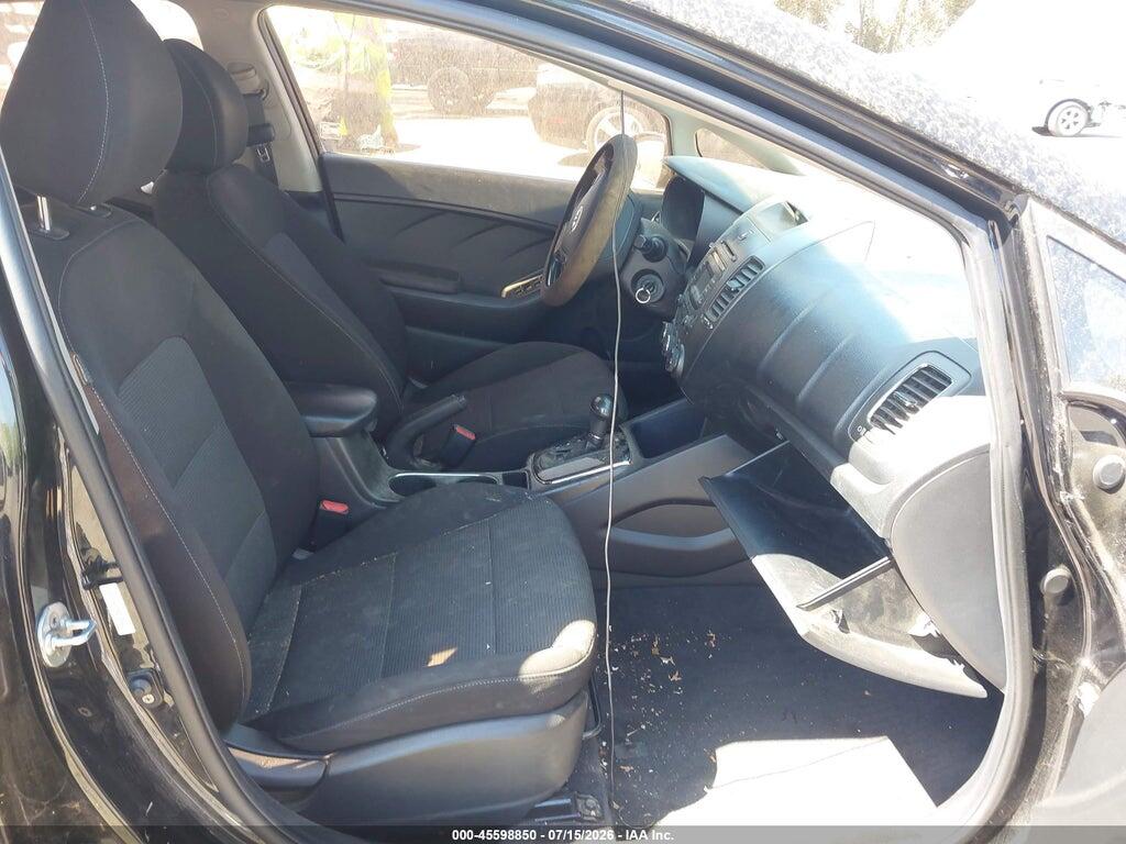 3KPFK4A79HE139442 2017 KIA FORTE photo no. 5