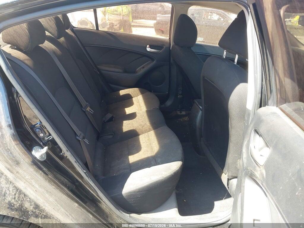 3KPFK4A79HE139442 2017 KIA FORTE photo no. 8