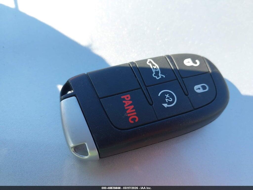 1C3CCCAB6FN711076 2015 CHRYSLER 200 photo no. 10