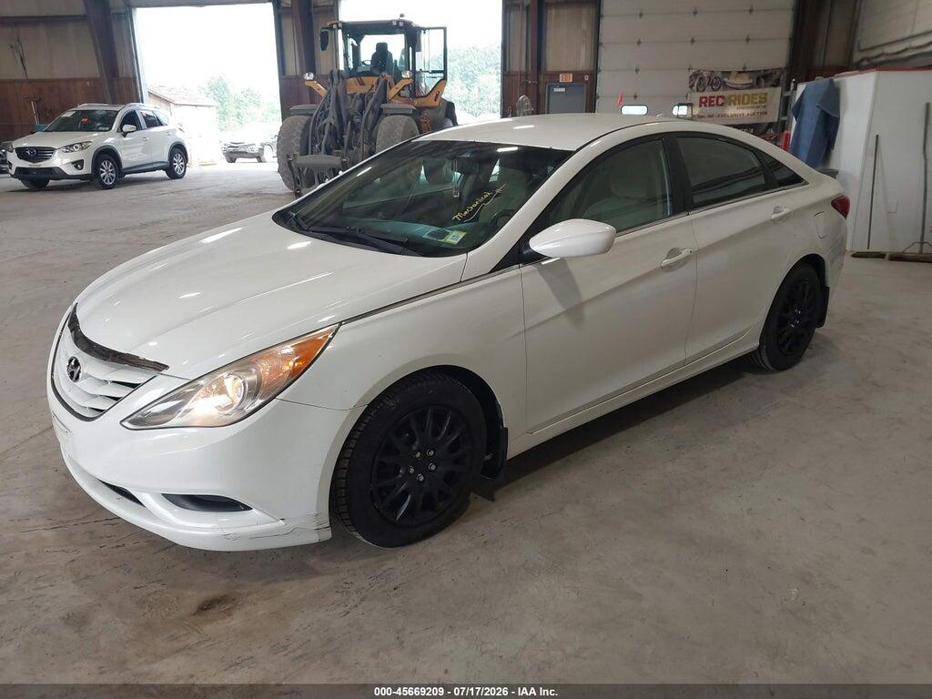5NPEB4AC1DH553989 2013 HYUNDAI SONATA photo no. 2