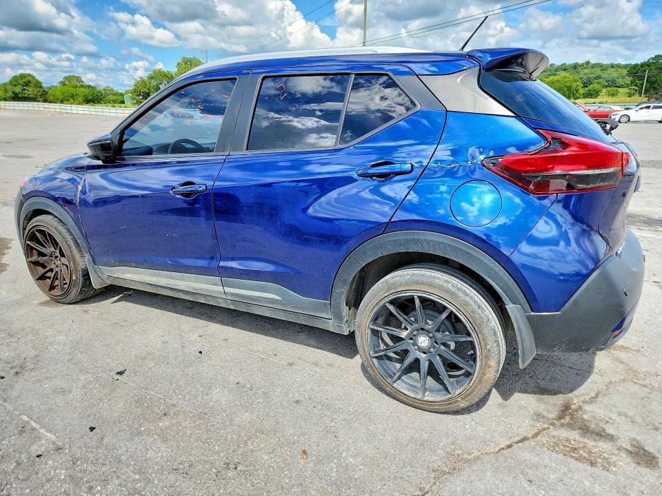 2020 NISSAN KICKS SR — Фото 2 из 13