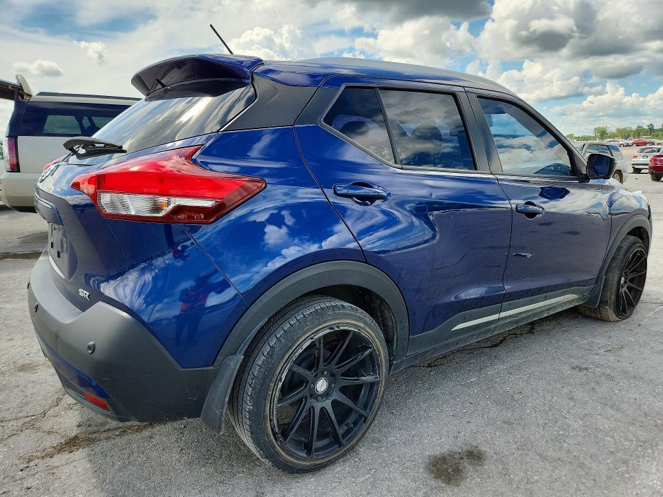 2020 NISSAN KICKS SR — Фото 3 из 13