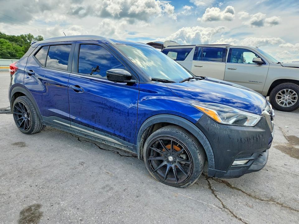 2020 NISSAN KICKS SR — Фото 4 из 13