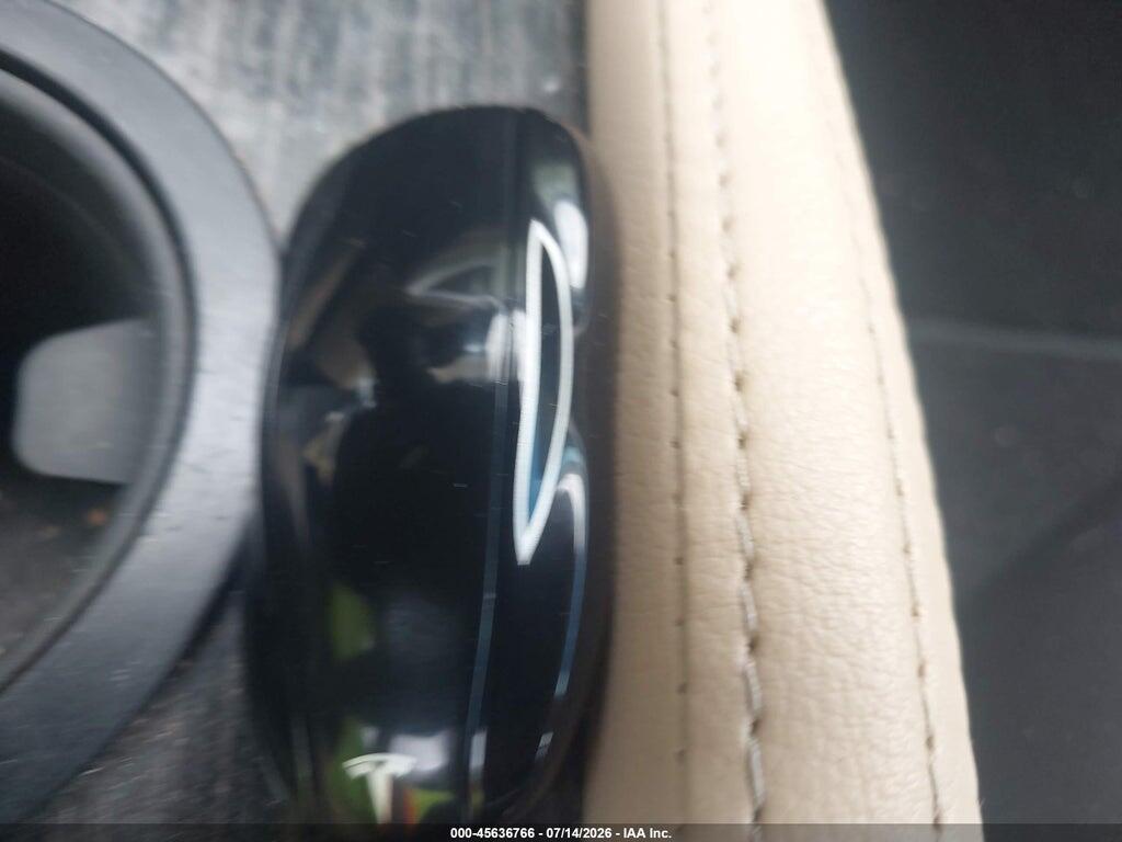 5YJSA1H16EFP45613 2014 TESLA MODEL S photo no. 11