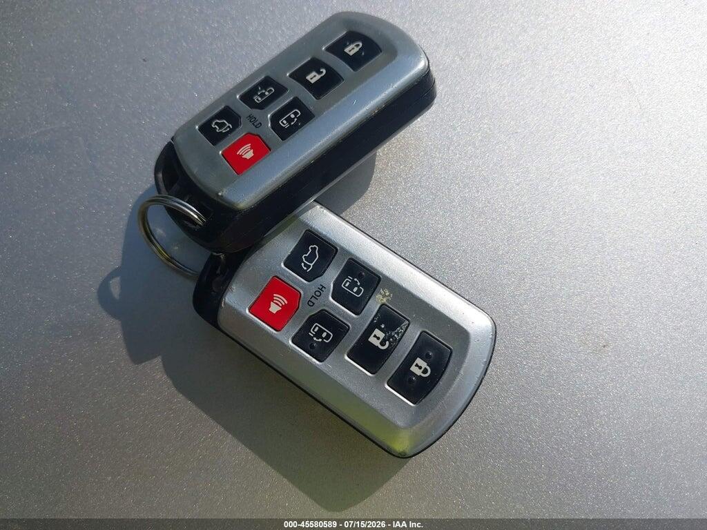 5TDYK3DC1CS248116 2012 TOYOTA SIENNA photo no. 11
