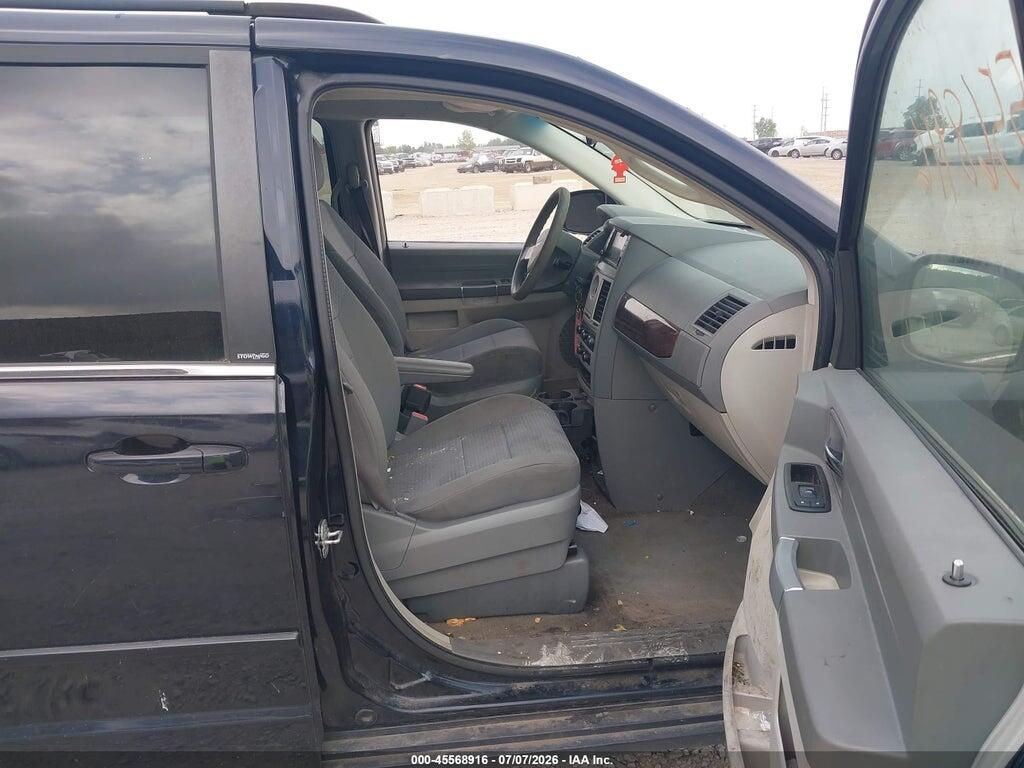 2A4RR2D13AR338389 2010 CHRYSLER TOWN & COUNTRY photo no. 5