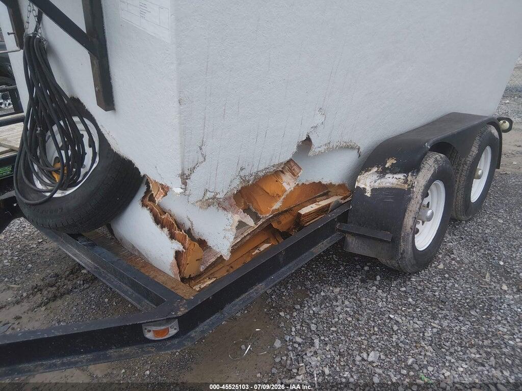 1P9RC122X4F190241 2004 POLAR 12' REEFER BOX TRAILER photo no. 11