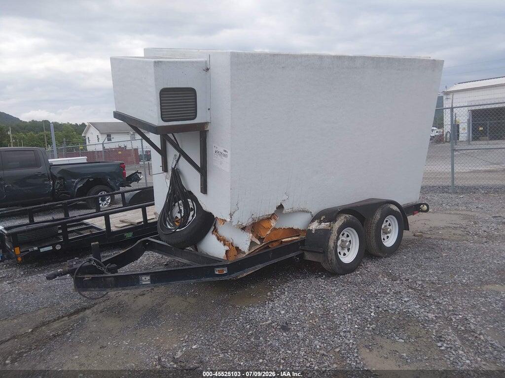 1P9RC122X4F190241 2004 POLAR 12' REEFER BOX TRAILER photo no. 2