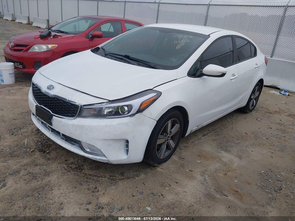 3KPFL4A72JE187366 2018 KIA FORTE photo no. 2