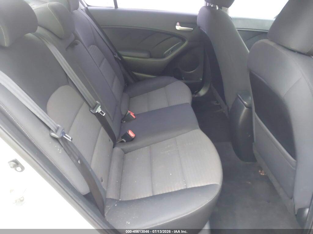 3KPFL4A72JE187366 2018 KIA FORTE photo no. 8