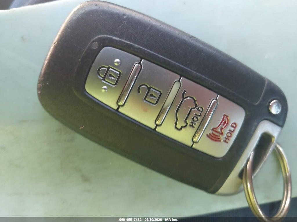 5NPEC4AC1BH066205 2011 HYUNDAI SONATA photo no. 11