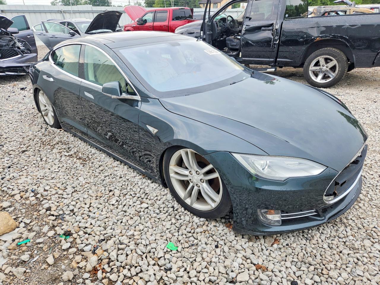 2013 TESLA MODEL S — Фото 4 из 12