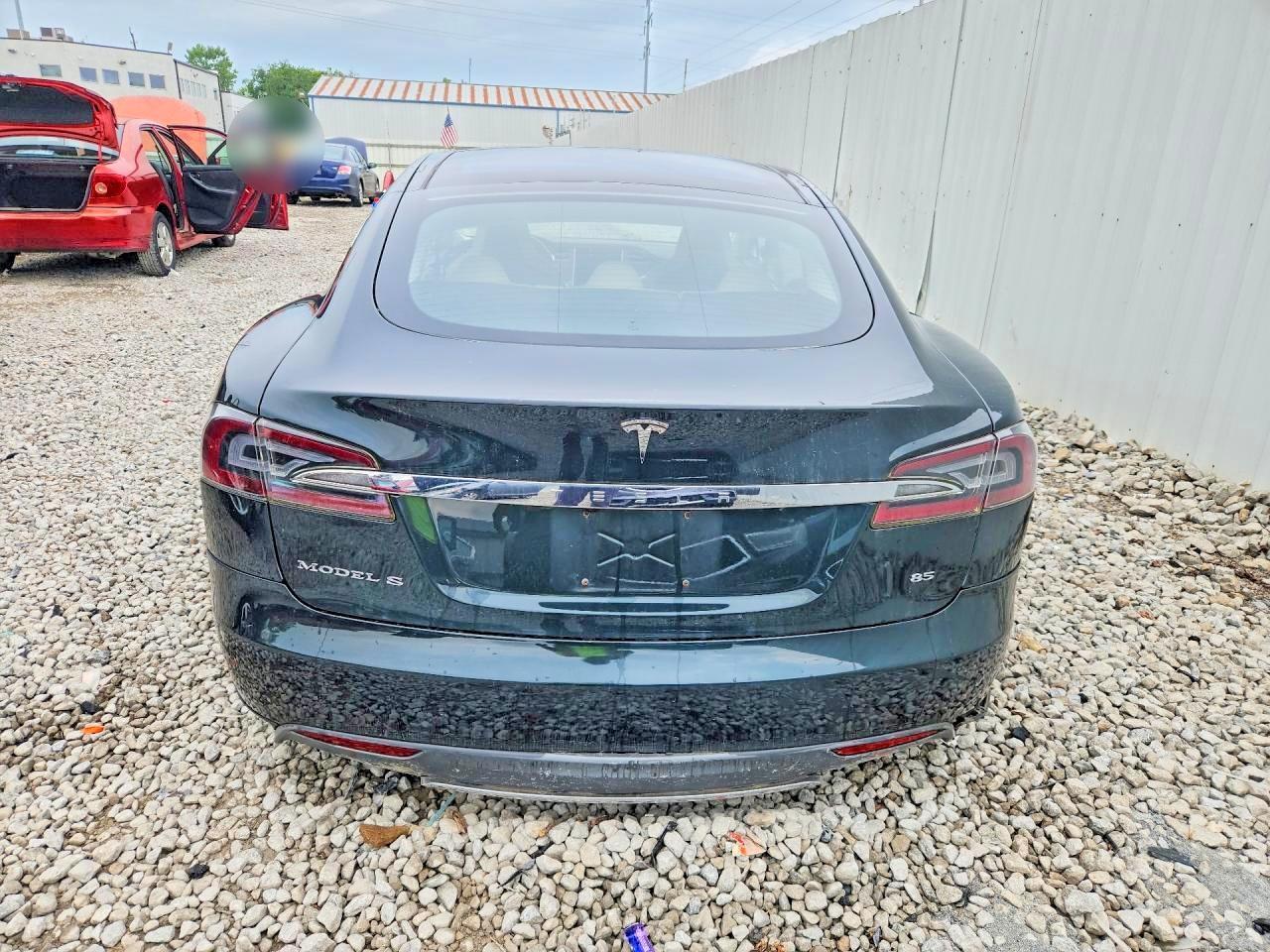 2013 TESLA MODEL S — Фото 6 из 12