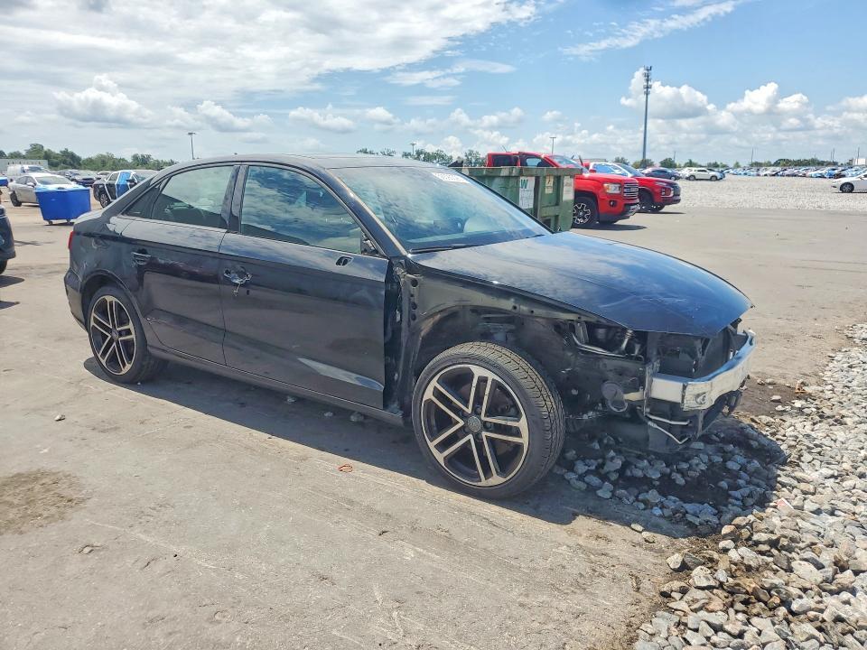 2018 AUDI A3 PREMIUM — Фото 4 из 12
