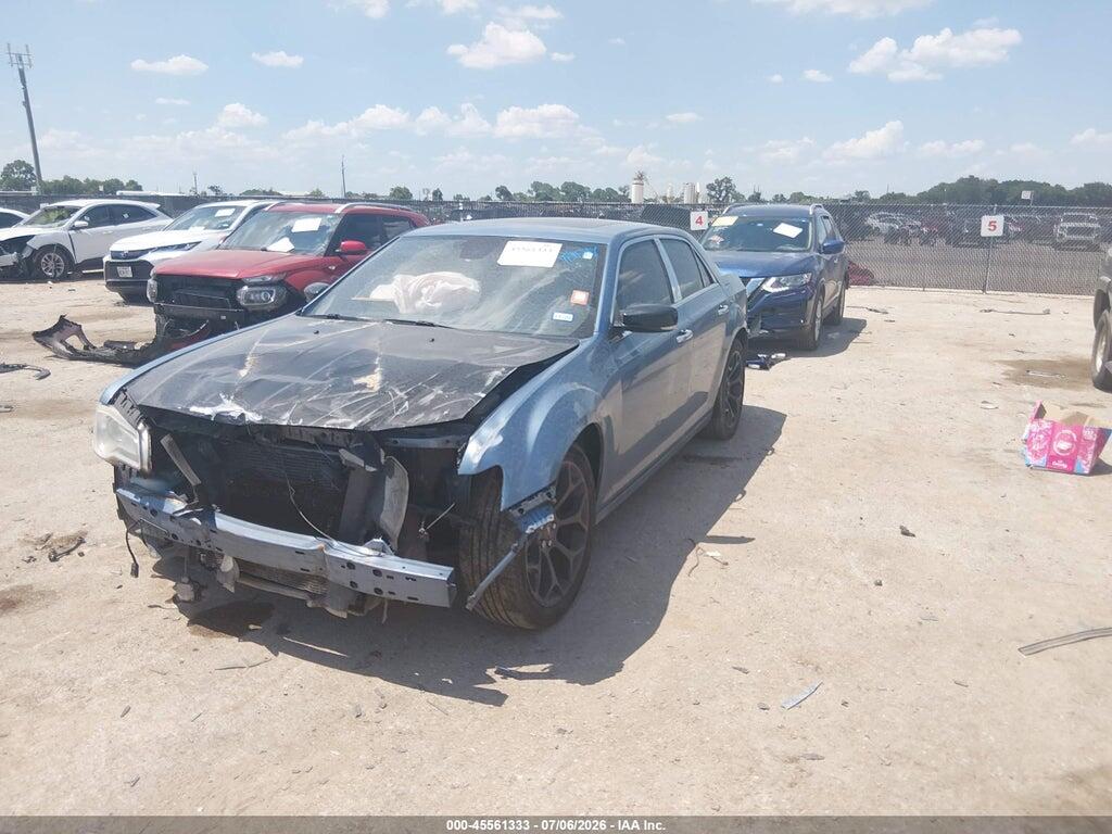 2C3CA6CT7BH581163 2011 CHRYSLER 300C photo no. 2