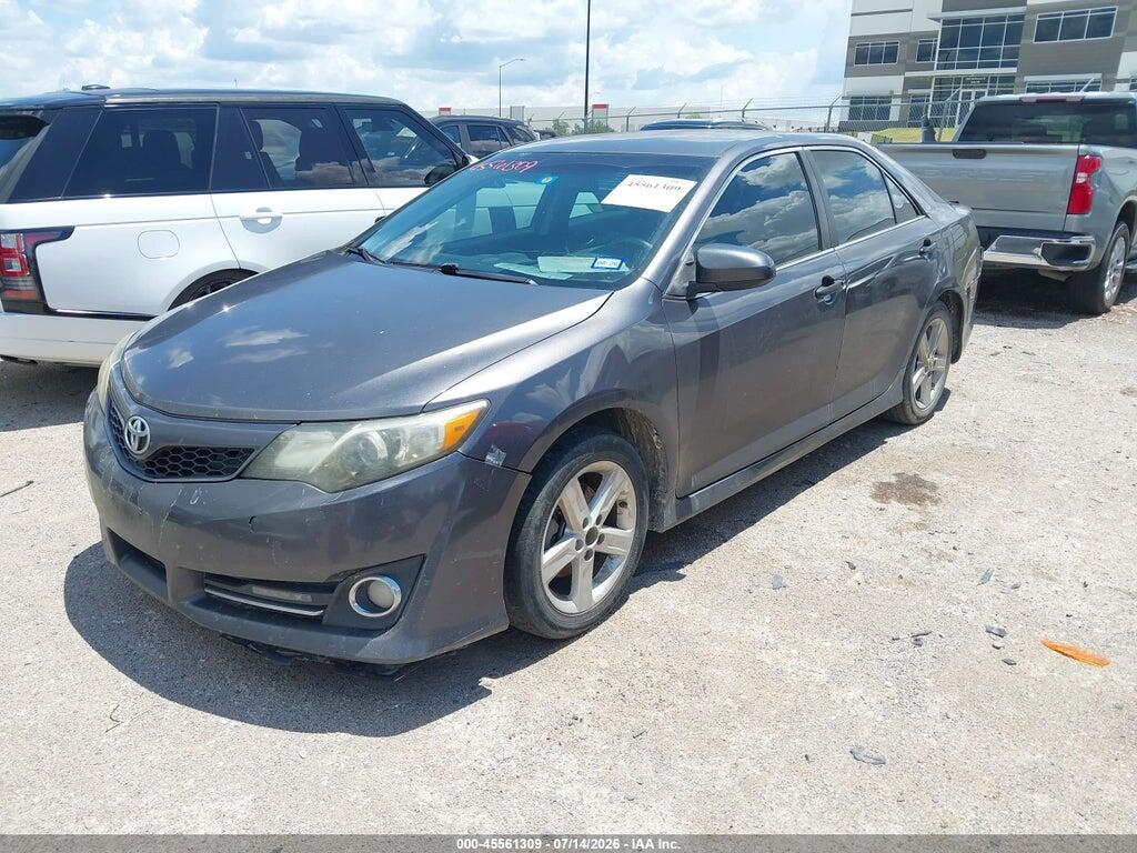 4T1BF1FK9EU729275 2014 TOYOTA CAMRY photo no. 2