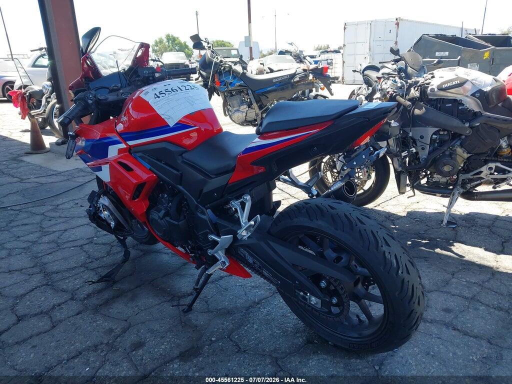 MLHPC7054S5102933 2025 HONDA CBR500 photo no. 3