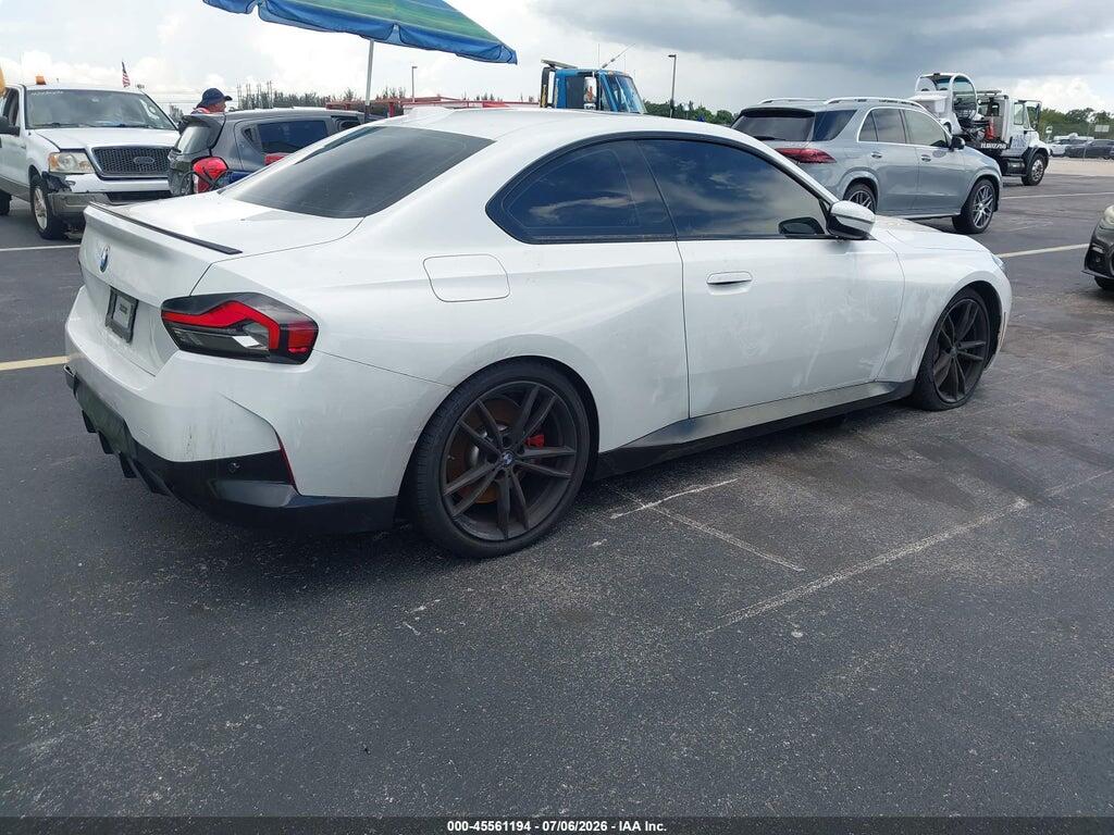 3MW23CM09R8E38656 2024 BMW 230I photo no. 4