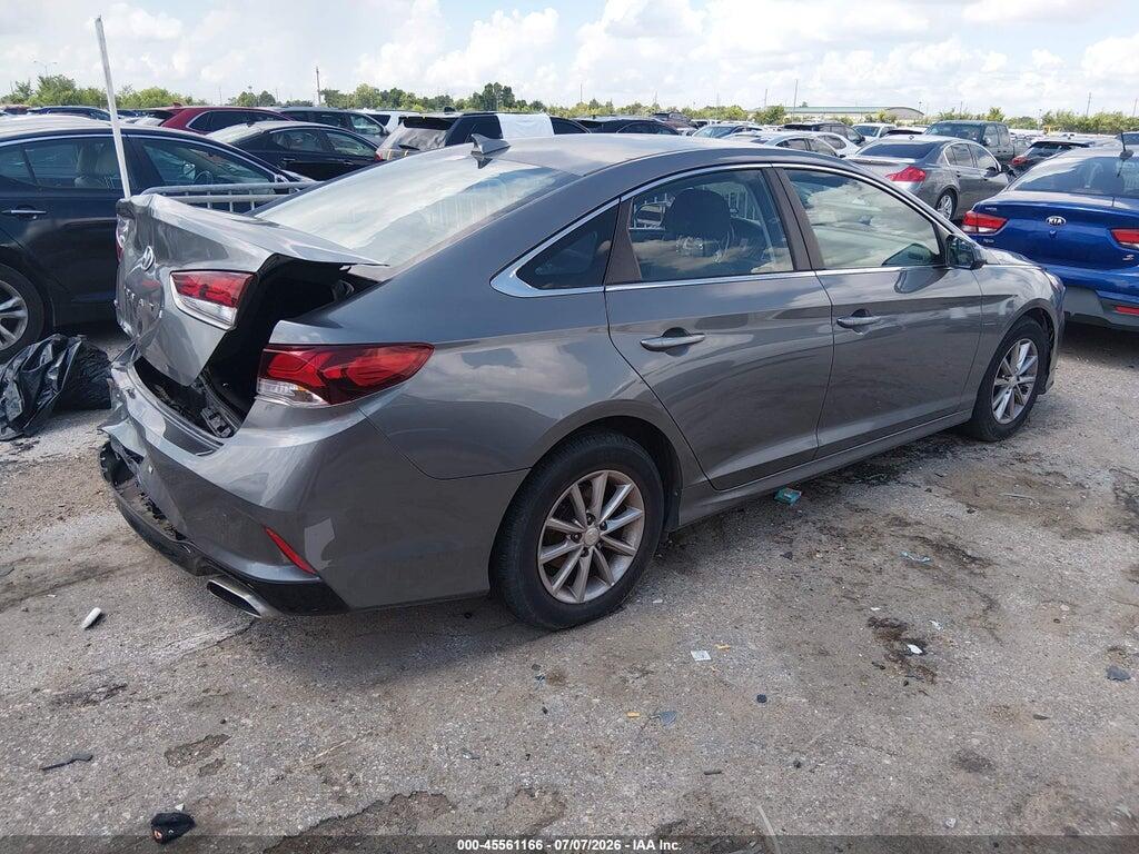 5NPE24AF7KH801959 2019 HYUNDAI SONATA photo no. 4