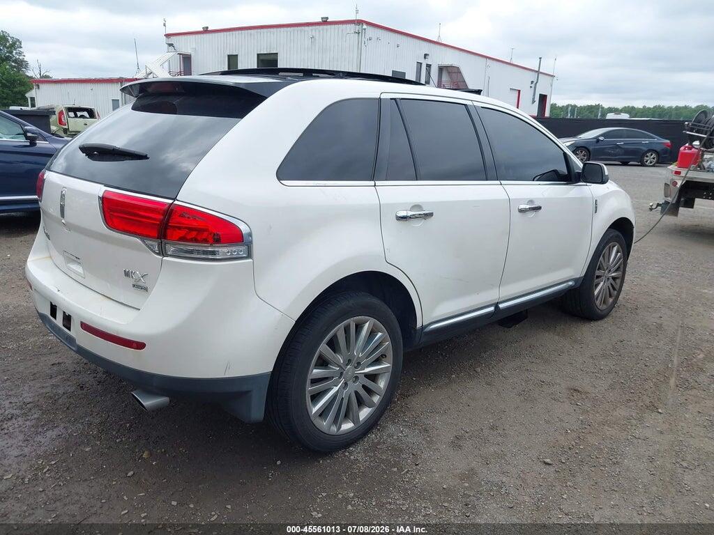 2LMDJ8JK8BBJ27223 2011 LINCOLN MKX photo no. 4