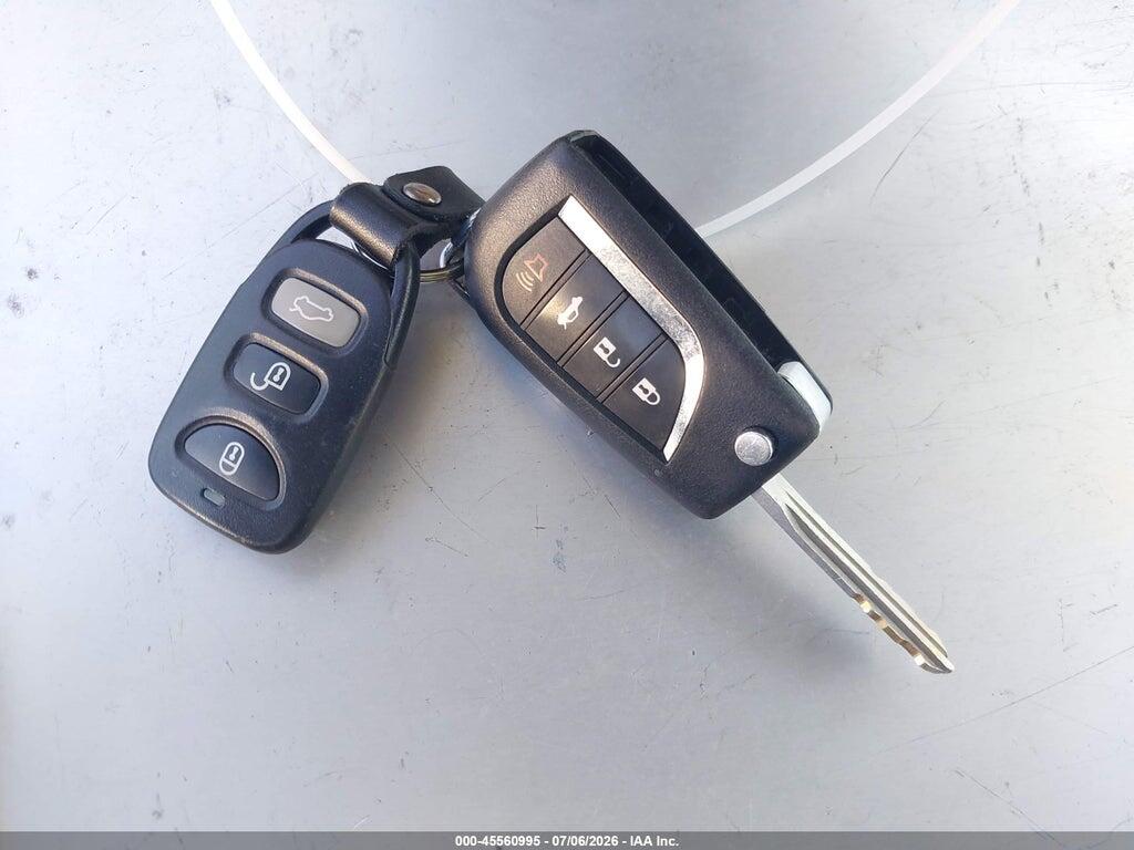 KNDJT2A62C7438265 2012 KIA SOUL photo no. 11