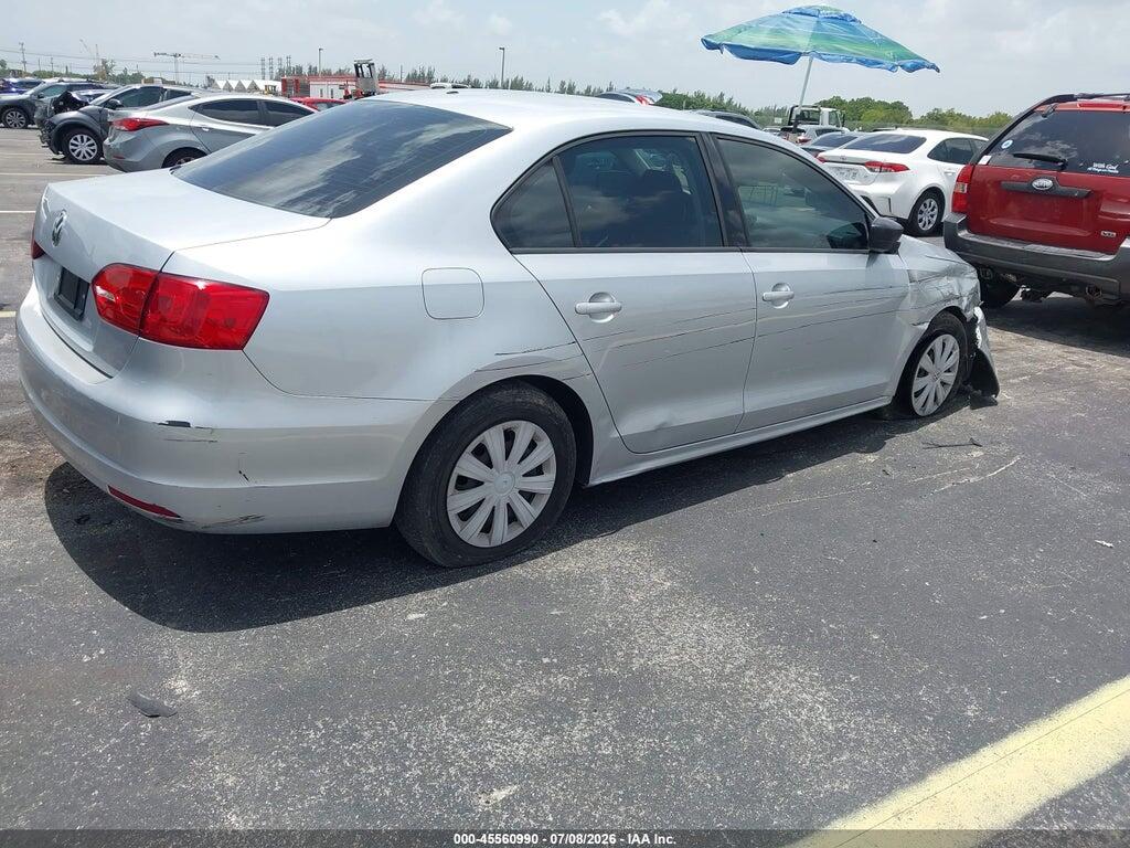 3VW2K7AJ8EM222905 2014 VOLKSWAGEN JETTA photo no. 4