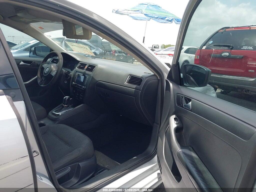 3VW2K7AJ8EM222905 2014 VOLKSWAGEN JETTA photo no. 5