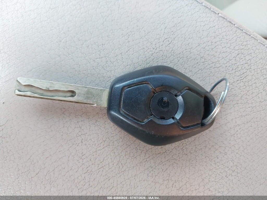 WBAEW53423PG20179 2003 BMW 3 SERIES photo no. 11
