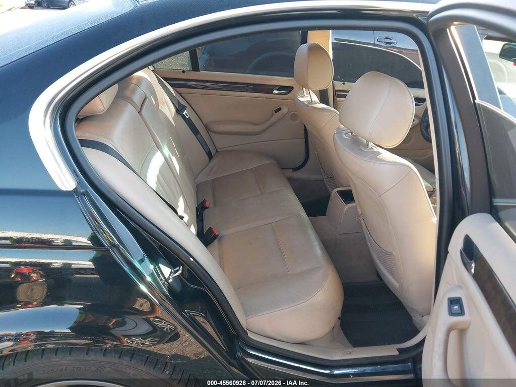 WBAEW53423PG20179 2003 BMW 3 SERIES photo no. 8