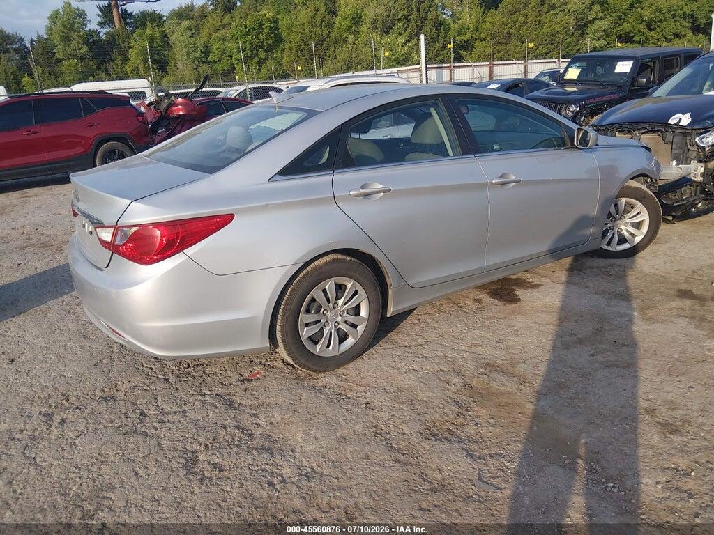 5NPEB4AC1BH156280 2011 HYUNDAI SONATA photo no. 4