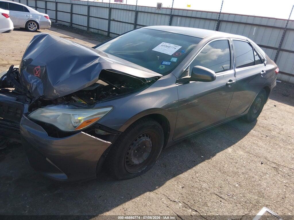 4T4BF1FK4GR560257 2016 TOYOTA CAMRY photo no. 2