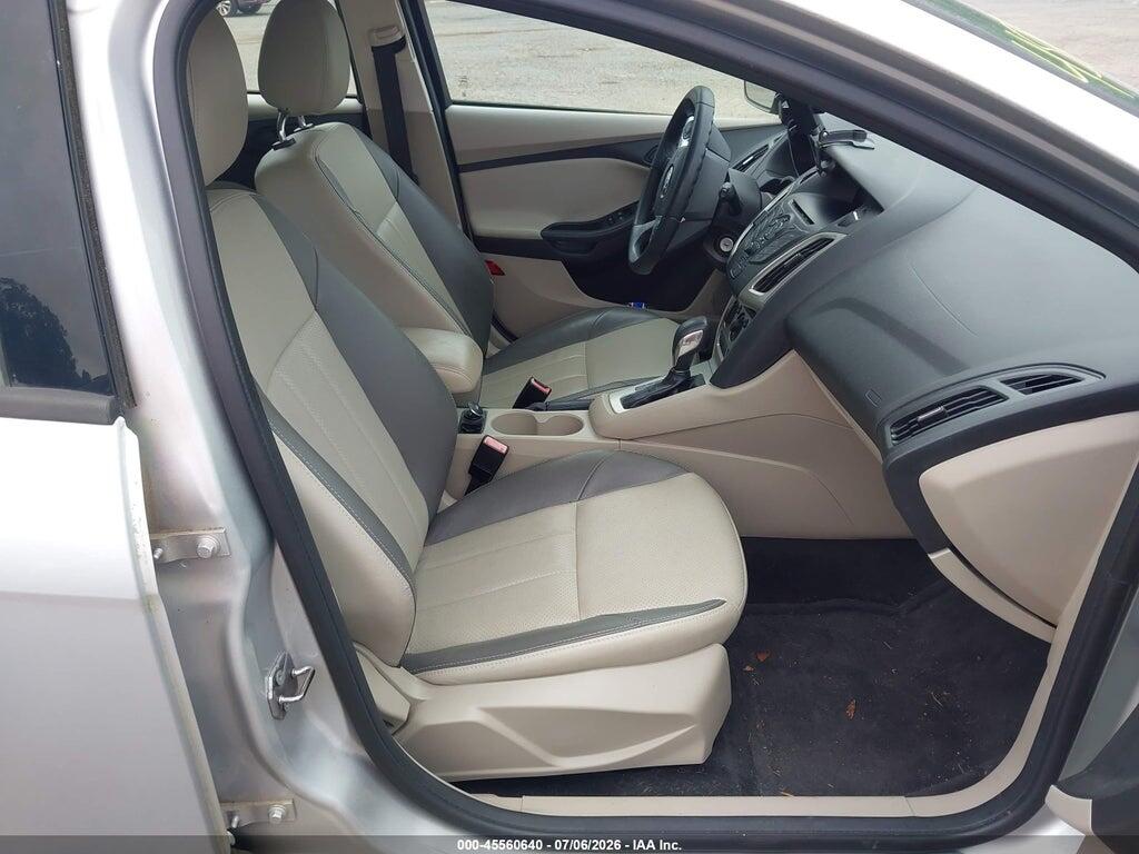 1FAHP3K28CL375612 2012 FORD FOCUS photo no. 5