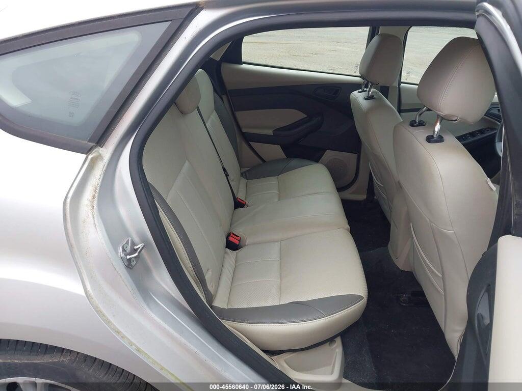 1FAHP3K28CL375612 2012 FORD FOCUS photo no. 8
