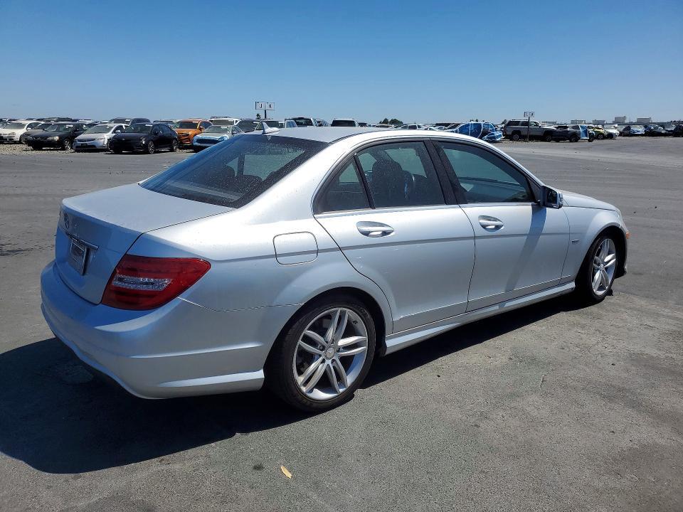 2012 MERCEDES-BENZ C 250 — Фото 3 из 12