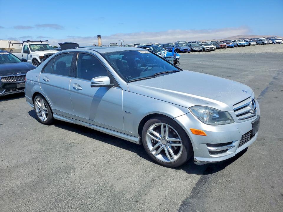 2012 MERCEDES-BENZ C 250 — Фото 4 из 12