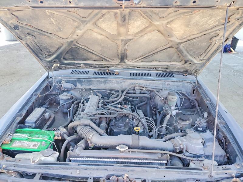 1995 TOYOTA PICKUP 1/2 TON SHORT WHEELBASE DX — Фото 11 из 12