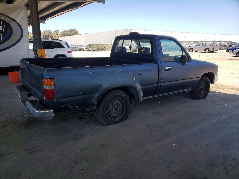 1995 TOYOTA PICKUP 1/2 TON SHORT WHEELBASE DX — Фото 3 из 12