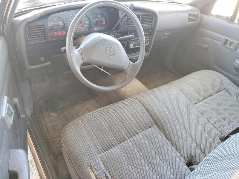 1995 TOYOTA PICKUP 1/2 TON SHORT WHEELBASE DX — Фото 8 из 12