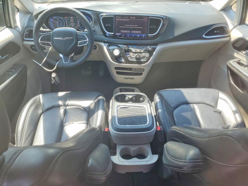 2023 CHRYSLER PACIFICA TOURING L — Фото 8 из 13
